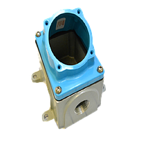METAL BOX W/NYLON ANGLE