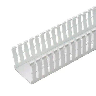 Conducto de cableado base Panduct, blanco, PVC, 4" X 4" X 6' - F4X4WH6